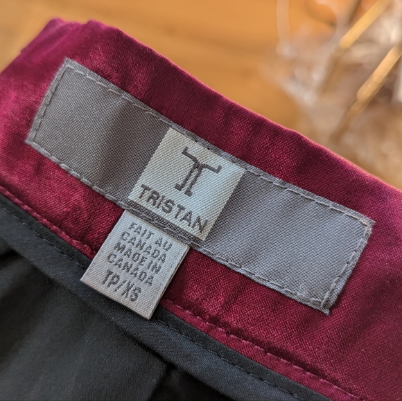 Tristan XS satin skirt - Picture 2 of 2